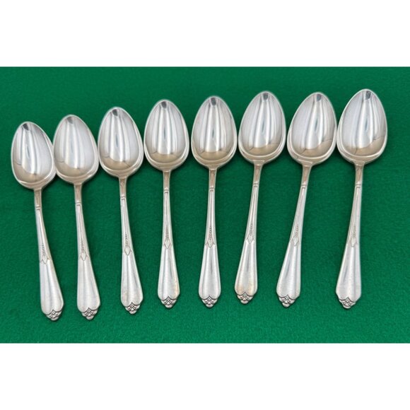 8 International Silver Rogers Reinforced Silverplate INSPIRATION Soup Spoons - Picture 1 of 6